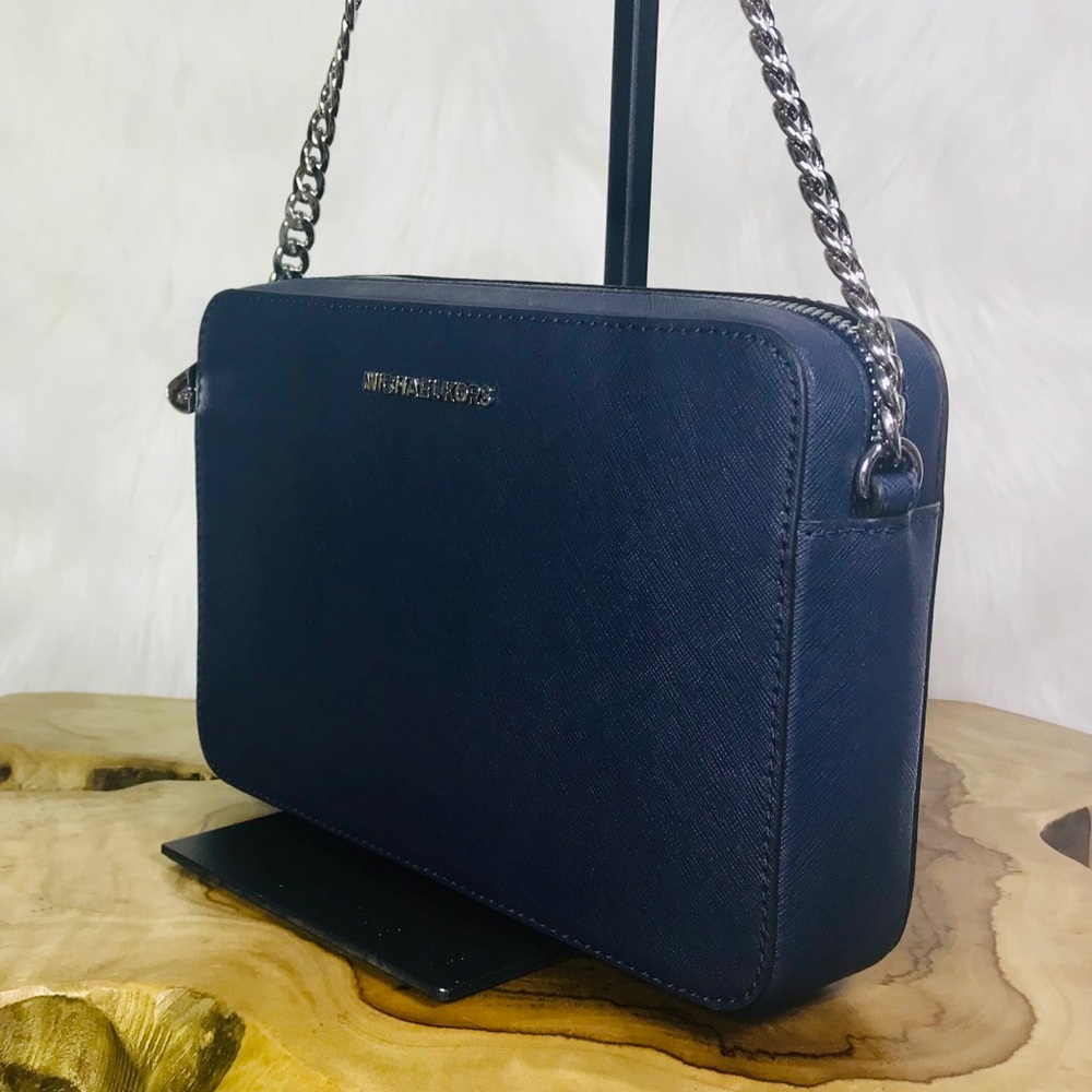 Michael Kors Jet Set Item Crossbody Bag - Picture 2 of 8